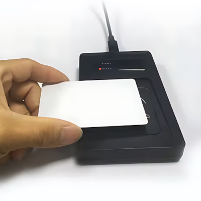 The Inventory Master Wireless BT Desktop UHF Reader Card Reader - With Frequency From 918 MHz To 920 MHz