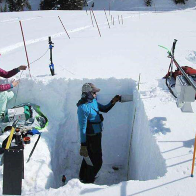 LoRaWAN for Glacial and Snowpack Monitoring - Cloud, Server, PC and Mobile Systems